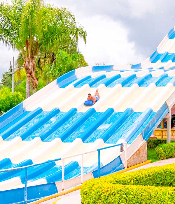 super-toboganes en Balneario cerca de la CDMX